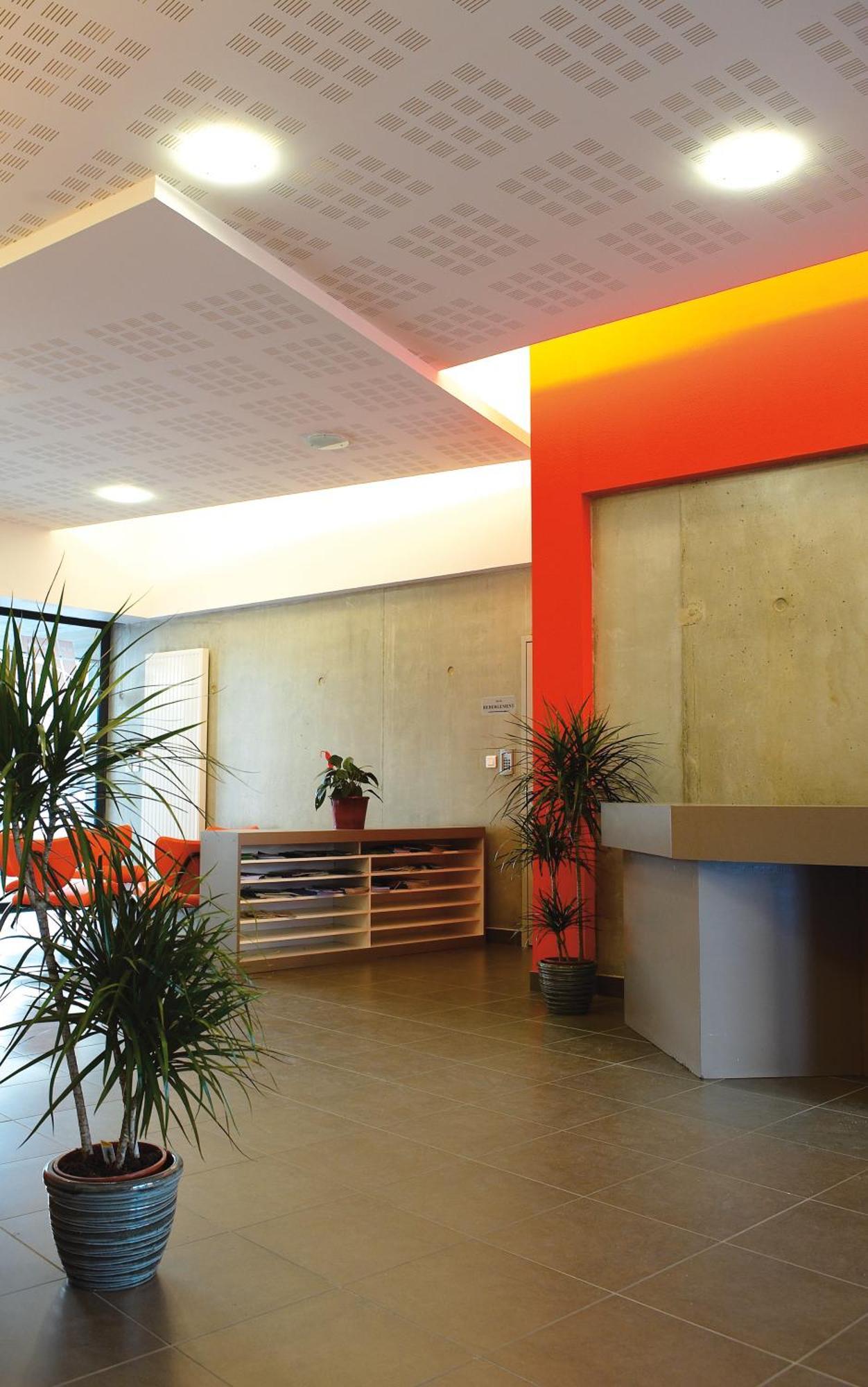 Jf Accueil & Formation Hotel Cholet Exterior foto